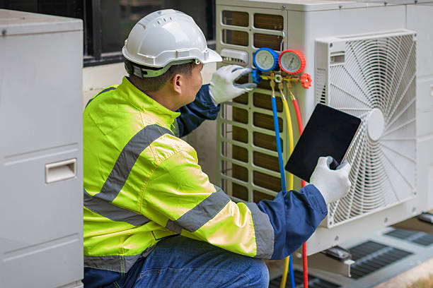 Professional Emergency Hvac Repair technician working in Mazomanie, WI